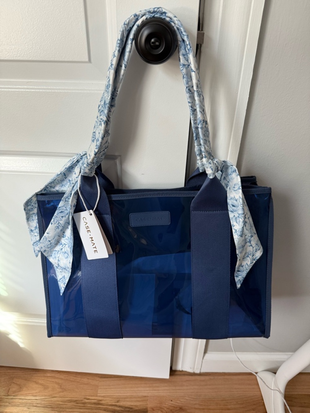 case-mate Navy Blue Jelly Tote with Floral Handle Wraps